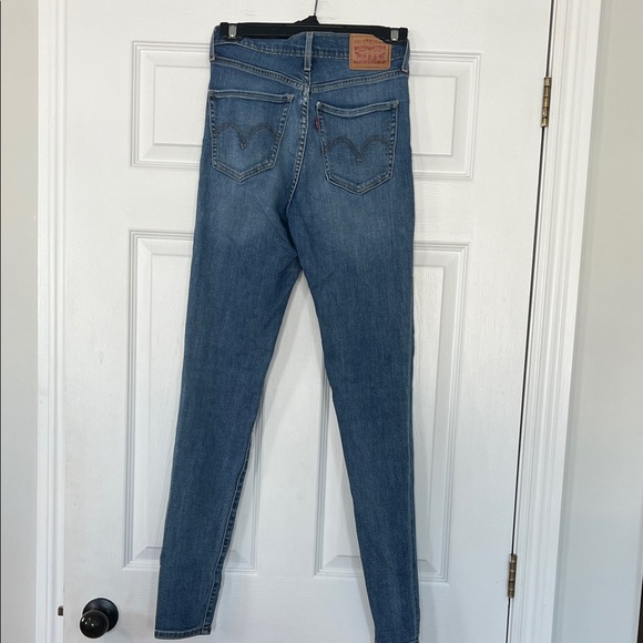 Levi's Classic Blue Skinny Jeans for Women - Picture 4 of 4